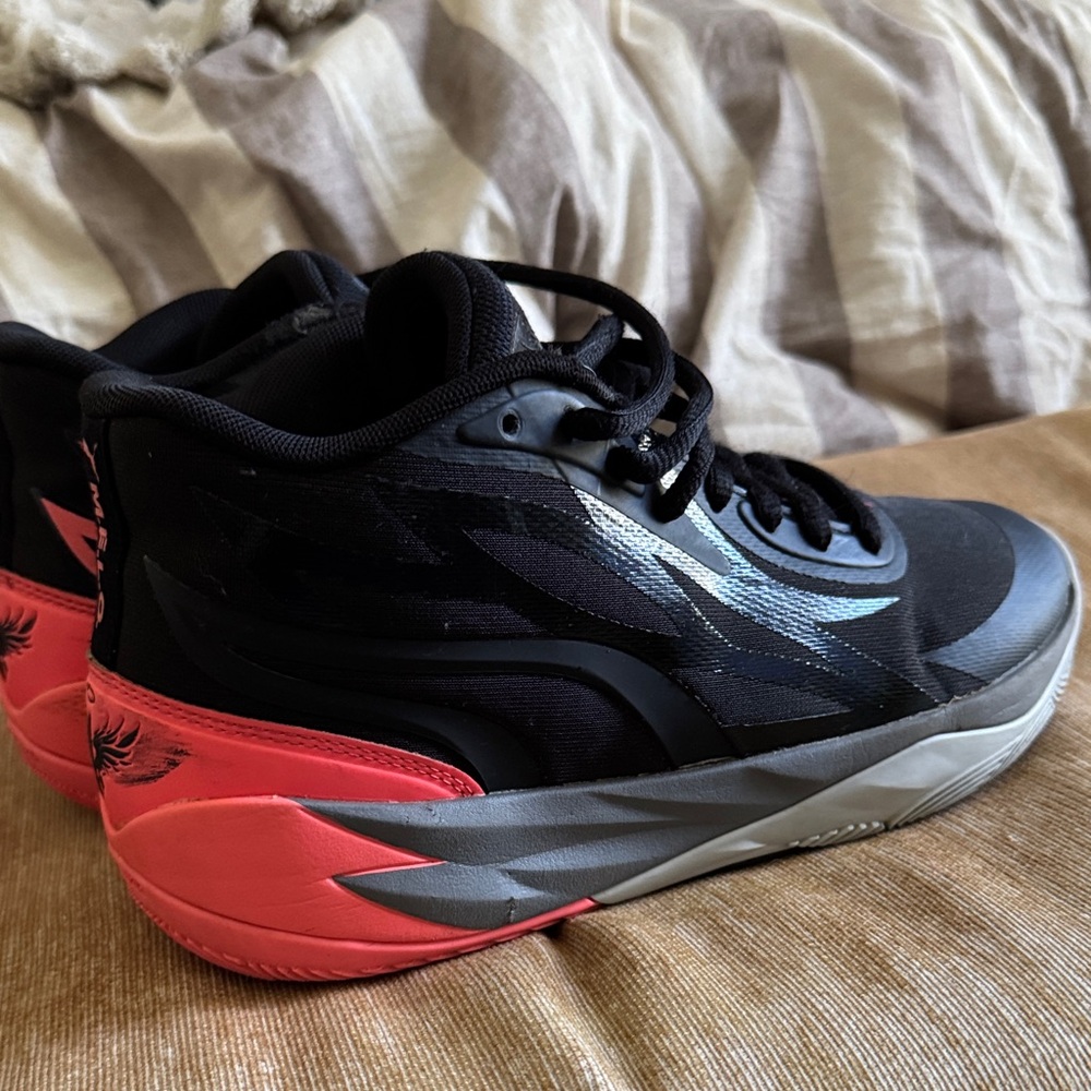 Puma Kids Shoes in Black and Pink